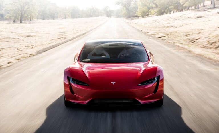 Rekordsnabba Tesla Roadster: När kraft och hastighet möts