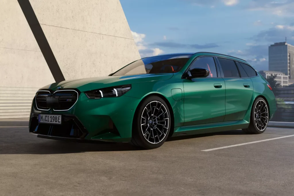 BMW M5 Touring – Familjebilen med BMW M Prestanda!