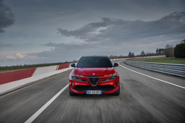 Nya Alfa Romeo Junior Elettrica Veloce – En Revolution för Kompakt El-Sport