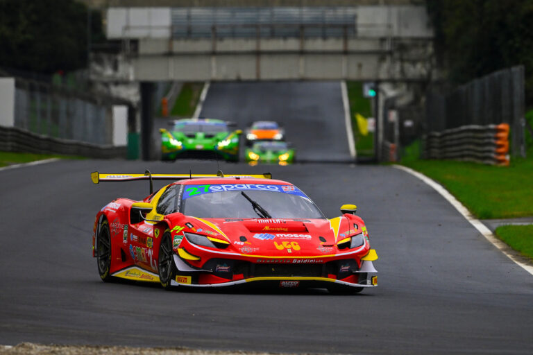 Dramatik i Monza: Ferrari 296 GT3 Nummer 27 Fisichella-Leclerc-Mosca Bärgar Titeln – Men Med Oviss Utgång…