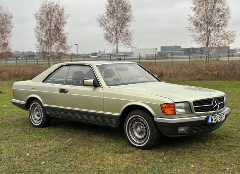 Klassisk Mercedes S-klass Coupe C126 500 SEC från 1983 Till Salu – En Oslagbar Möjlighet för Bilentusiaster och Samlare!