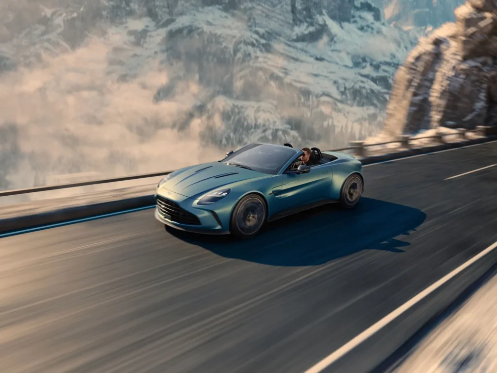 Aston Martin Vantage Roadster: Ren körglädje under öppen himmel