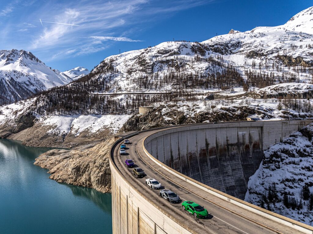 Lamborghini Winter Experience 2025: Hybridkraft och Lyx i Franska Alperna